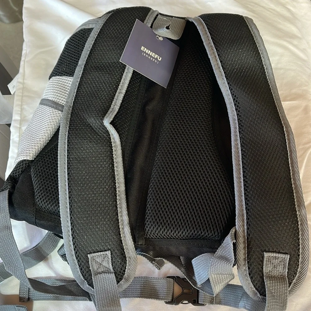 BNWT Ennefu front or back dog carrier for medium dog